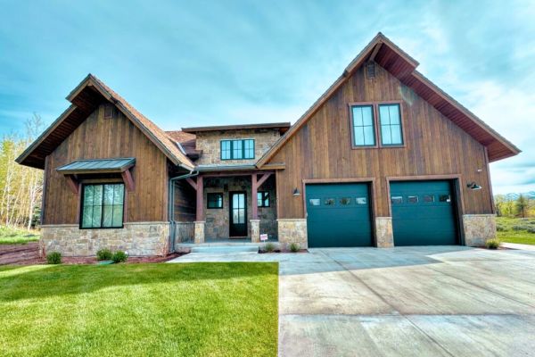 Luxury Mountain Retreat Near Targhee w/Hot Tub