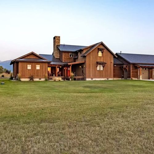 Enjoy your trip to Teton Valley in style, taking in views of the Tetons from the luxury and comfort of this beautiful home.
