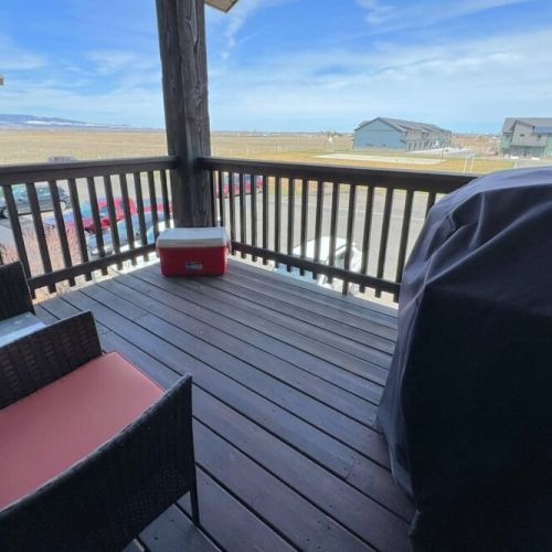 Make use of the propane grill or enjoy your morning coffee out on the balcony!