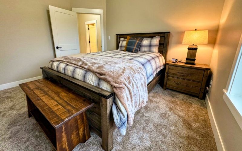 179140a2 3853 4938 af0f 43eecee909af 2733897e