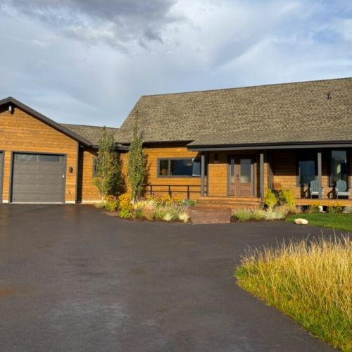 With a chic mountain-modern design to complement useful amenities, such as a spacious garage, this home has plenty to offer any group.