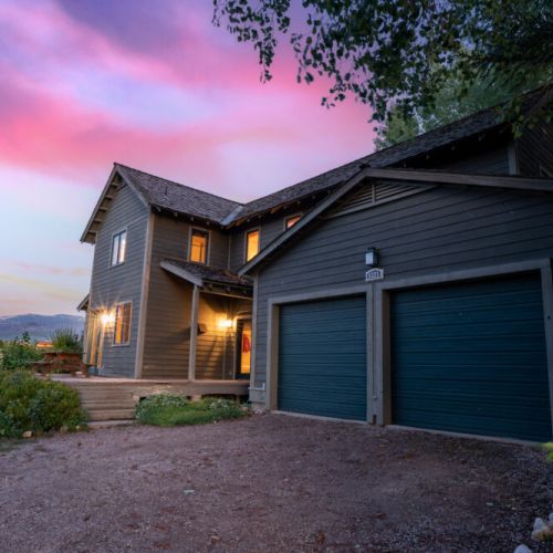 Enjoy your Teton Valley vacation by making this charming home the basecamp for your next adventure.