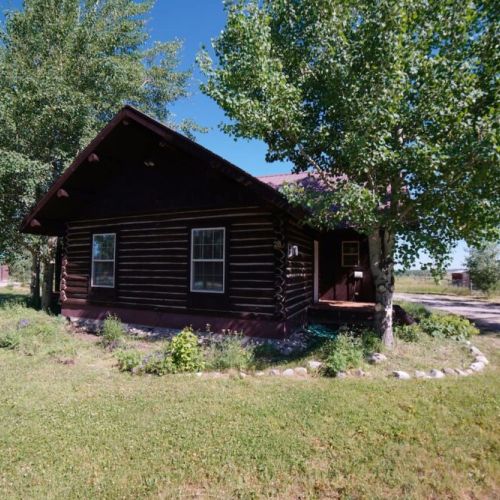 This lovely mountain home is the perfect basecamp for your next trip to Teton Valley.