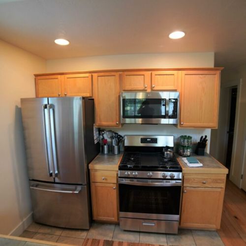 Well appointed kitchen with everything you need to create those family meals.