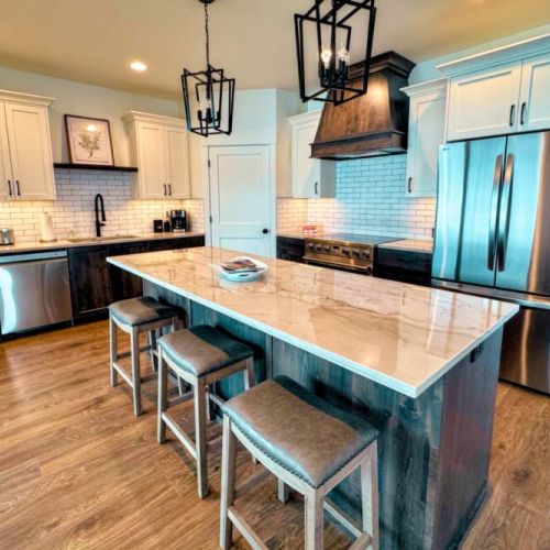 From the stainless steel appliances to the wide array of cookware, this kitchen has everything you'll need to whip up meals for the whole group.