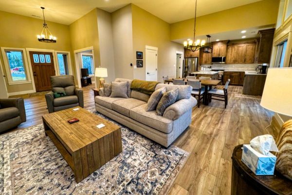 Modern Mountain Family Home on Ski Hill Road w/AC