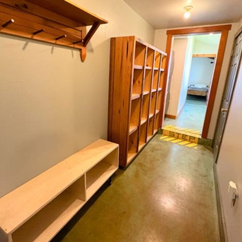 Step in from the garage and make use of the ample space to store your shoes, bags, and other items.