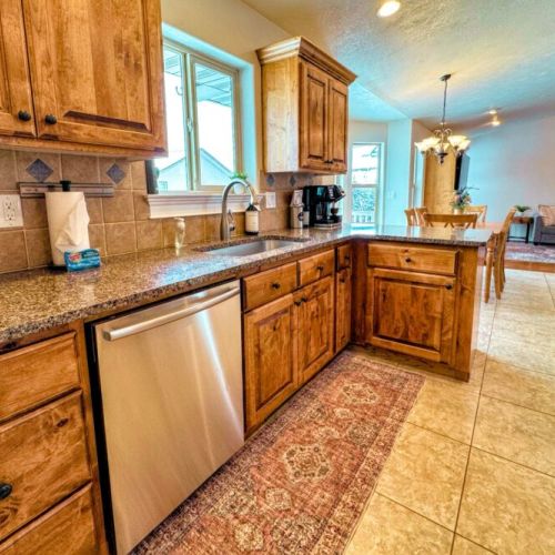 Stay in and make a meal using this well-appointed kitchen.