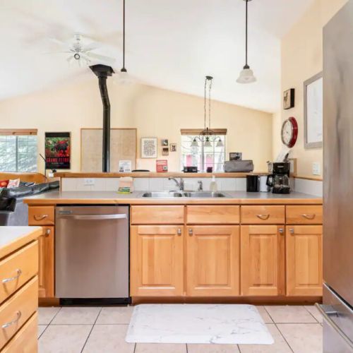 Stay in and make a meal using this well-appointed kitchen!