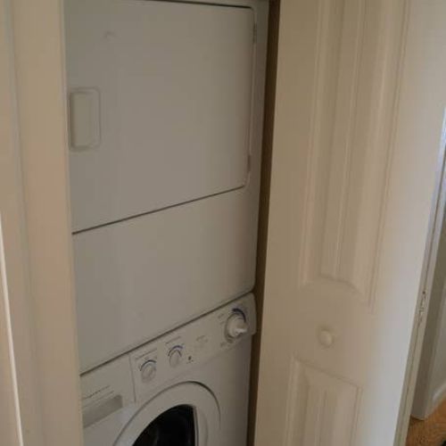 Washer / Dryer located on the second floor to dry off those ski clothes or do that quick bit of laundry on vacation.