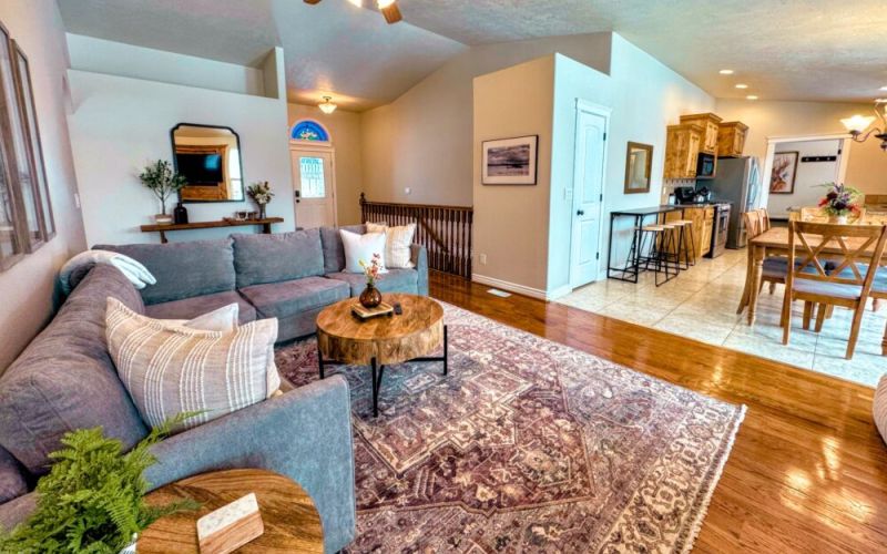 9d2388f1 d01c 42d6 83ab 40ea4343a7f2 63670c23