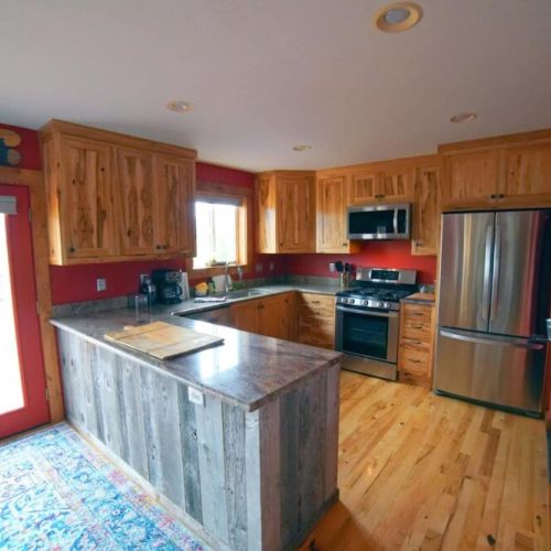 Modern kitchen with everything you will need to create family meals for your vacation memories.