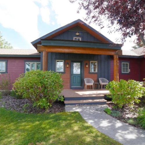 Make your Teton Valley vacation one to remember by staying in this gorgeous mountain home.