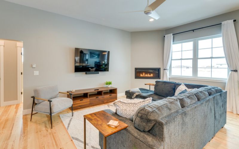 ecc70724 a5d9 4f2e af39 38f84e18d042 8328b0ba