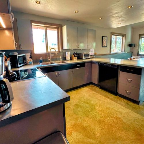 This kitchen has everything you need to whip up a meal for the whole group.