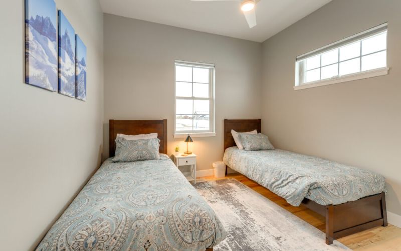 c5b27712 e6e8 4df4 aef4 eee6513183b8 879c6d56