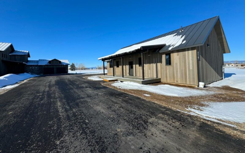 4b70ad4d 6824 48db 8310 3003917b9cc7 892a3546