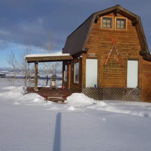 It may get chilly outside, but Sweetgrass Cottage always remains cozy on the inside.