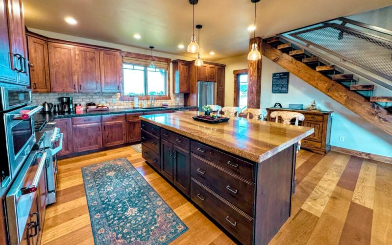 bf10915e e65f 4f90 a66f ae5695b4de20 8e76b48a