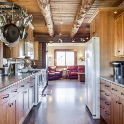 With a group-friendly open layout, this home provides the ideal space to unwind and recharge during your trip.