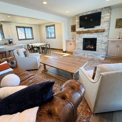 Enjoy your time in Teton Valley staying in this beautiful guest home, with a wonderful open layout to enjoy the company of friends and family.