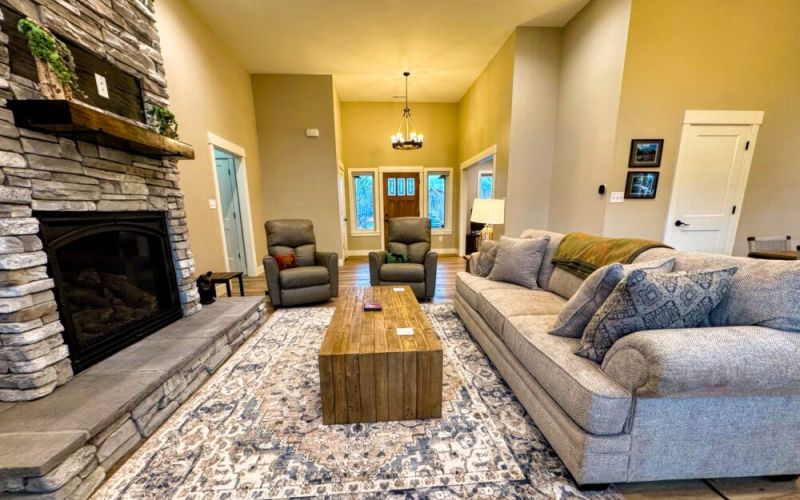 d79c56e2 49c6 4cf5 8841 16493defa24d 9460ca98