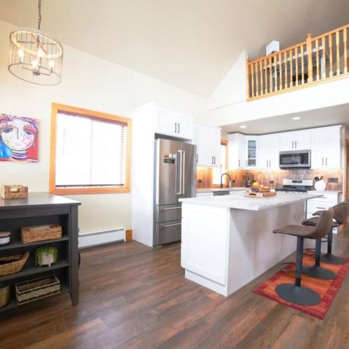 Stay in and make a meal using this well-appointed kitchen!