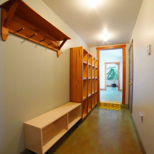Step in from the garage and make use of the ample space to store your shoes, bags, and other items.