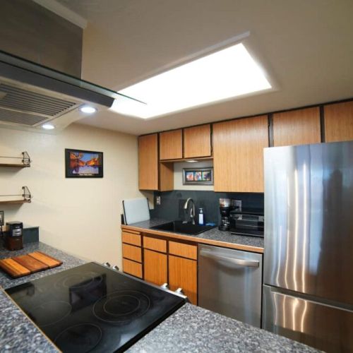 Enjoy a night eating in using this well-appointed kitchen! All of the appliances are brand-new!