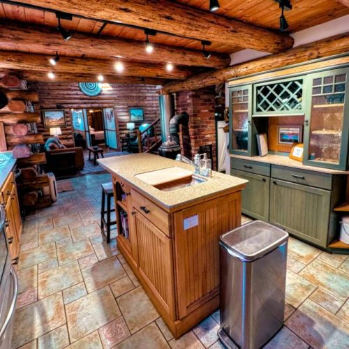 Stay in and make a meal using this well-appointed kitchen!