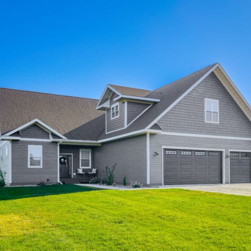 Enjoy this beautiful modern mountain home located just minutes from downtown Driggs and Grand Targhee Resort. 
(Garage not available for guest parking.)