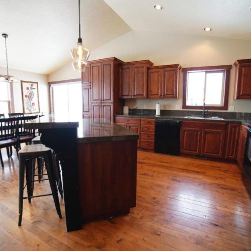 The open floor plan means the good times never have to stop!