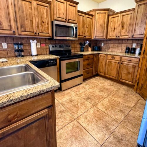 Enjoy a night eating in using this well-appointed kitchen!
