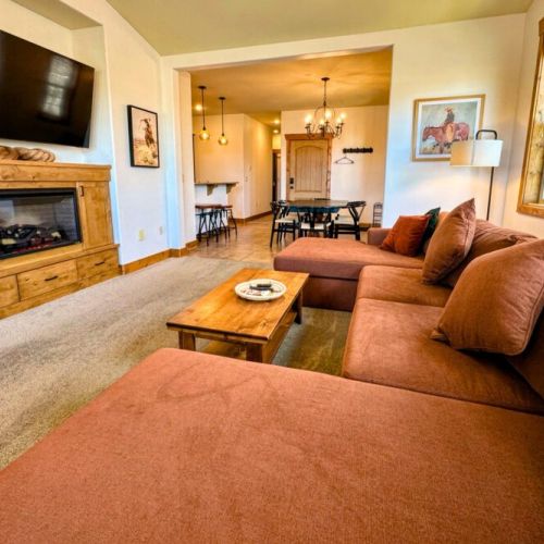 Enjoy your time in Teton Valley staying in this beautiful condo — the perfect basecamp for any group!