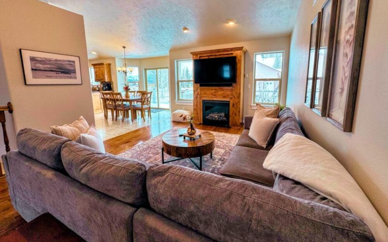 697ae6fb e928 43f6 8a8d 5a02f8f082ae cf79ffd8