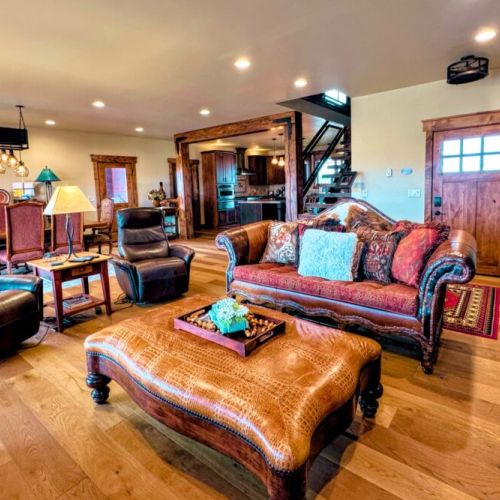 With a group-friendly open layout, this home provides the ideal space to unwind and recharge during your time in Teton Valley.