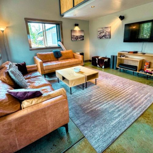 Enjoy your time in Teton Valley staying in this beautiful home, with a wonderful open layout to enjoy the company of friends and family.