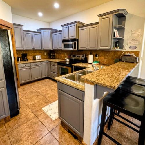 Enjoy a night eating in using this well-appointed kitchen!