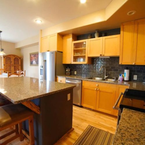 Enjoy a night eating in using this well-appointed kitchen!