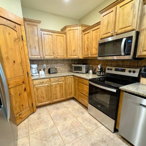Enjoy a night eating in using this well-appointed kitchen, complete with brand-new appliances!