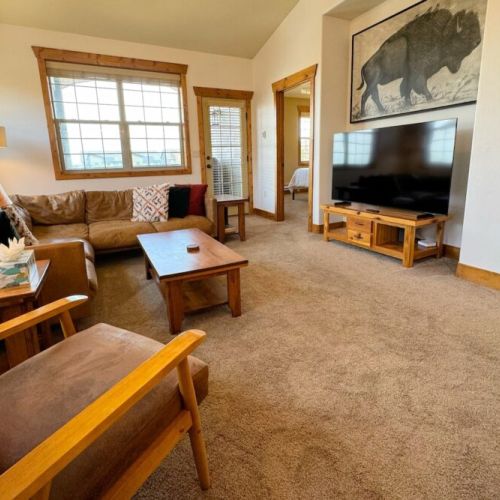 Enjoy your time in Teton Valley staying in this beautiful condo — the perfect basecamp for any group!