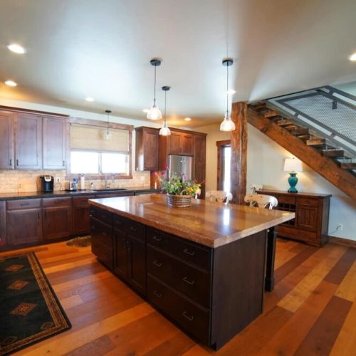 Stay in and make a meal using this well-appointed kitchen!