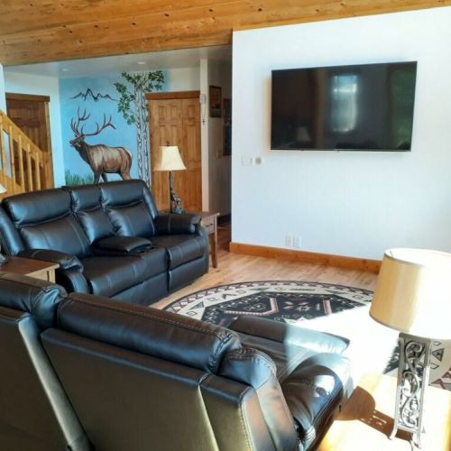 Make the most of your time in Teton Valley by making this beautiful home your basecamp.