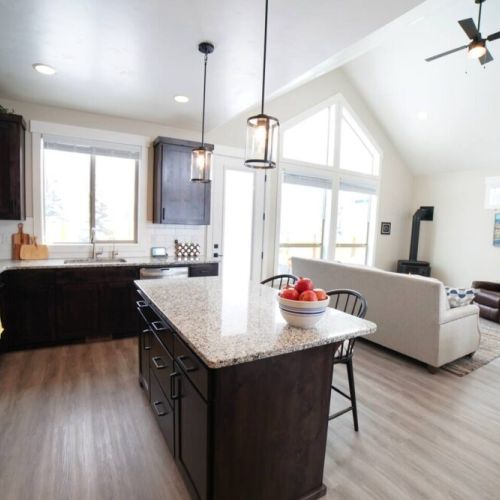 With a group-friendly open layout, this home provides the ideal space to unwind and recharge during your time in Teton Valley.