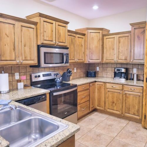 The stainless steel appliances and robust set of cookware makes just about any meal possible in this kitchen.